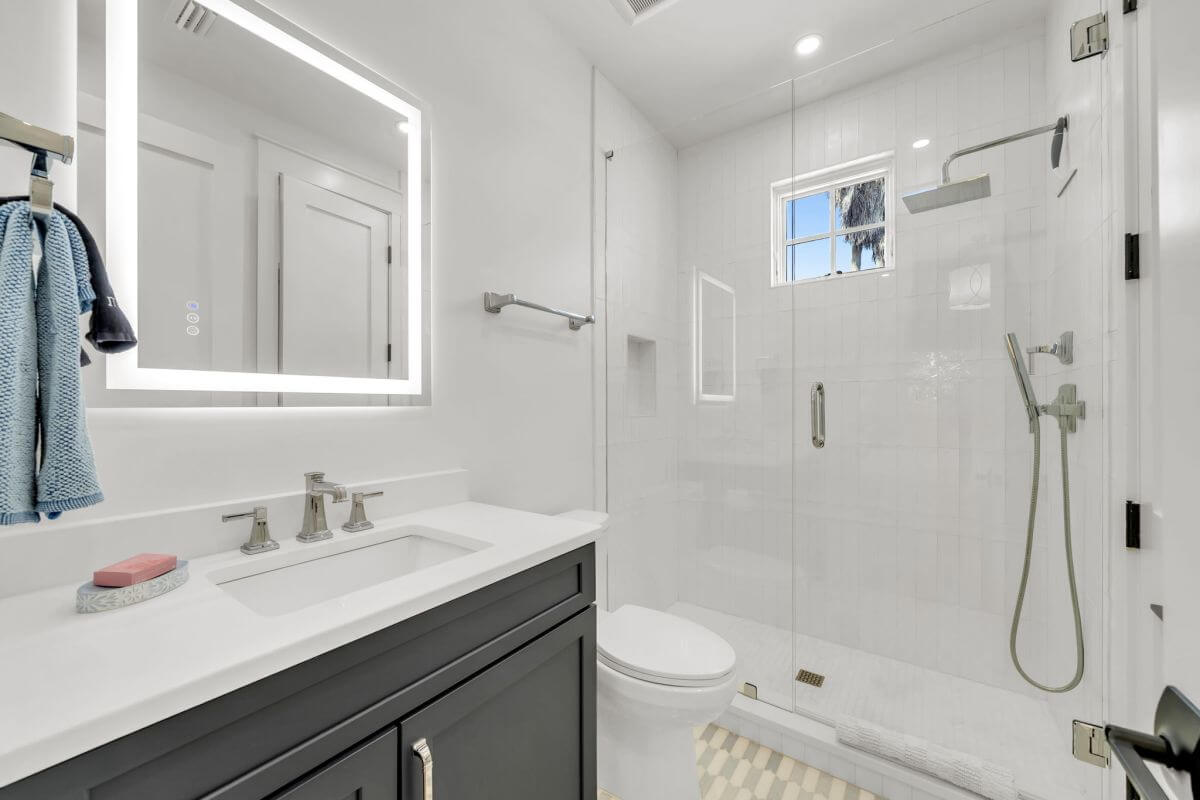 Carriage House King Ensuite