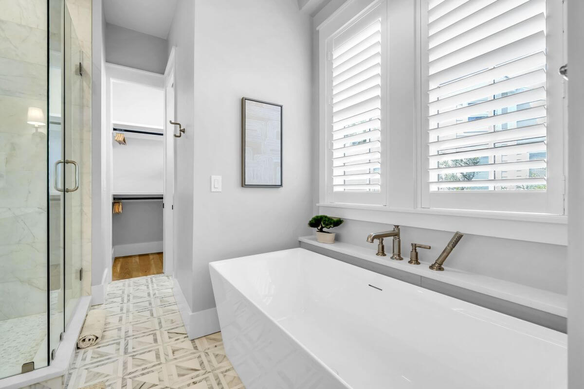 Second Floor Master Ensuite