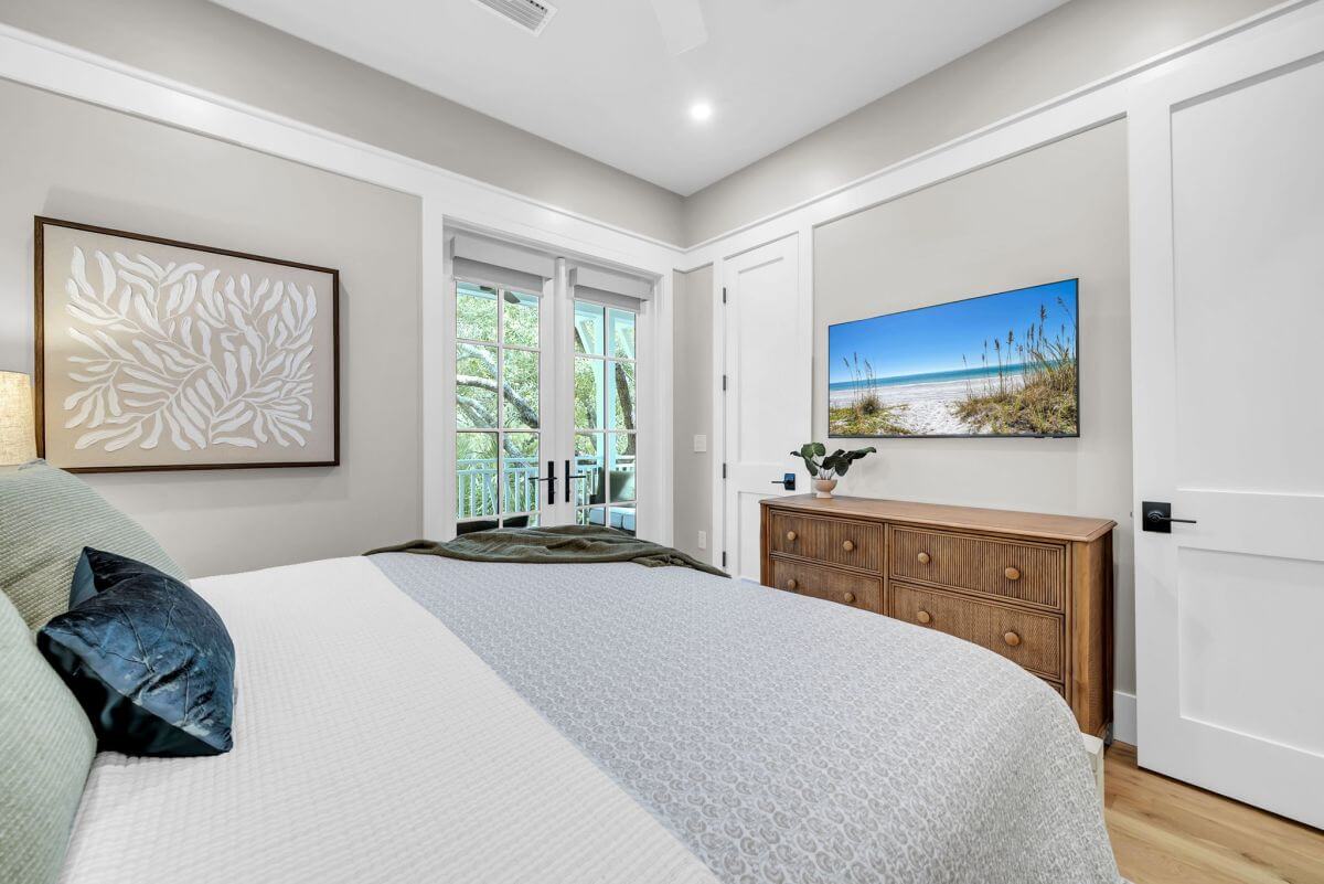 Second Floor King Bedroom