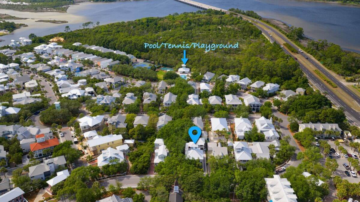 Close to Heated Pool and Park