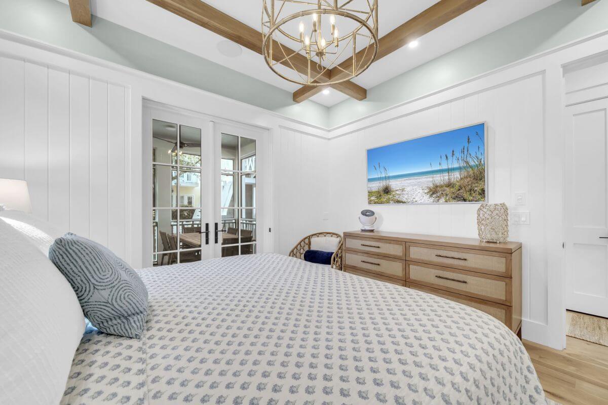 First Floor King Bedroom